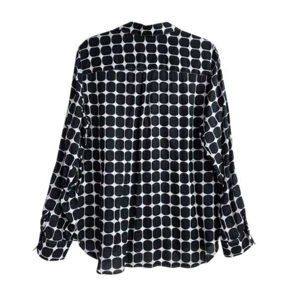 Foxcroft Geometric Print Roll Tab Sleeve Button Up wrinkle free Blouse - Picture 2 of 5